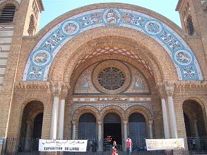 06 2006 ORAN LA CATHEDRALE LE FRONTON